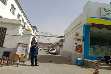 尧王红木家具，一楼带院带南屋出售2室1厅1卫60平精装修